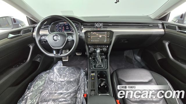 Volkswagen Arteon — interior
