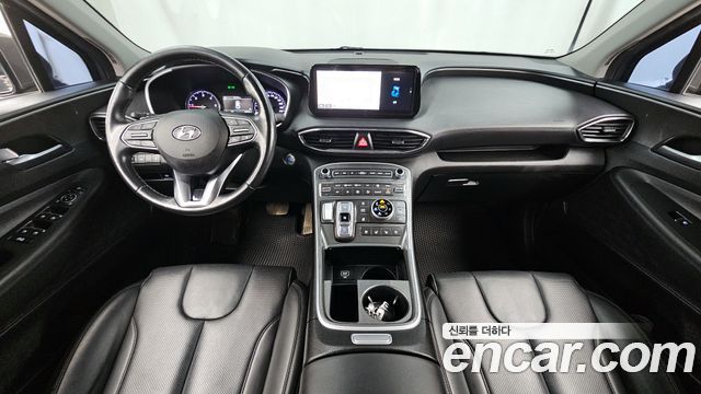 Hyundai Santa Fe — interior