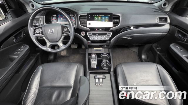 Honda Pilot — interior