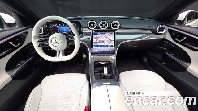 Mercedes-Benz C-Class — interior