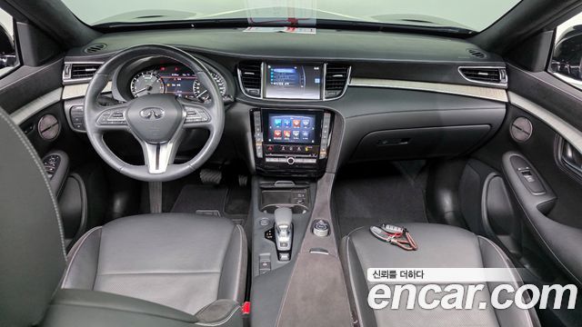 Infiniti QX50 — interior