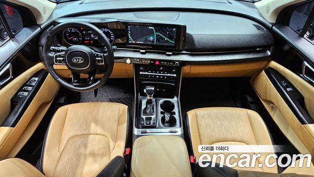 Kia Carnival — interior