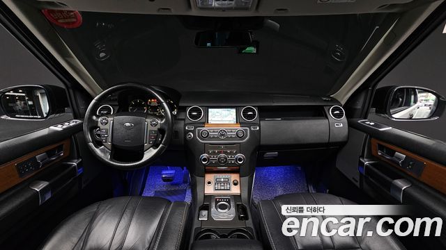 Land Rover Discovery — interior