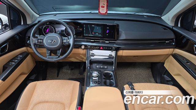 Kia Carnival — interior