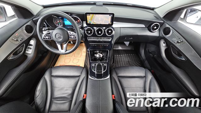 Mercedes-Benz C-Class — interior