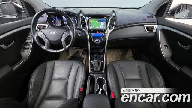 Hyundai i30 — interior