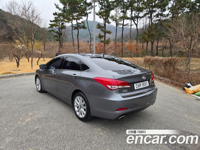 Hyundai i40 — interior