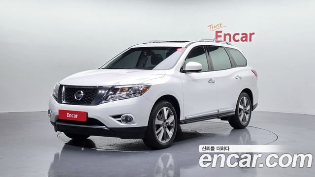 Nissan Pathfinder — exterior