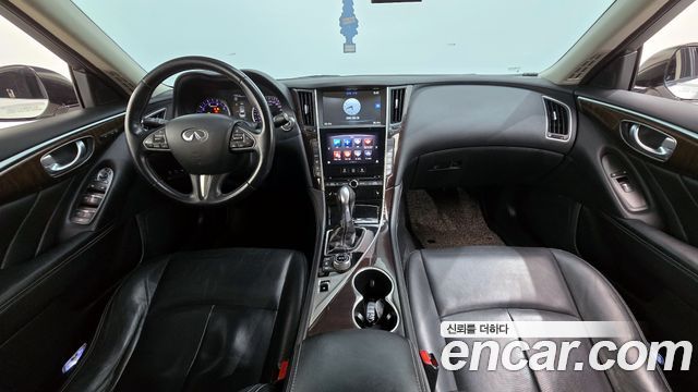 Infiniti Q50 — interior