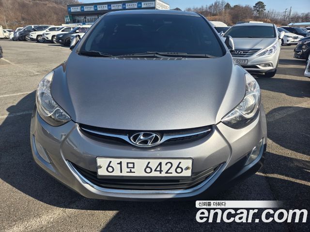 Hyundai Avante — exterior