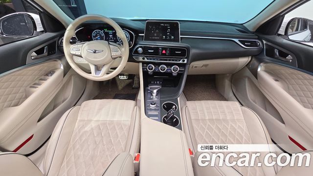 Genesis G70 — interior