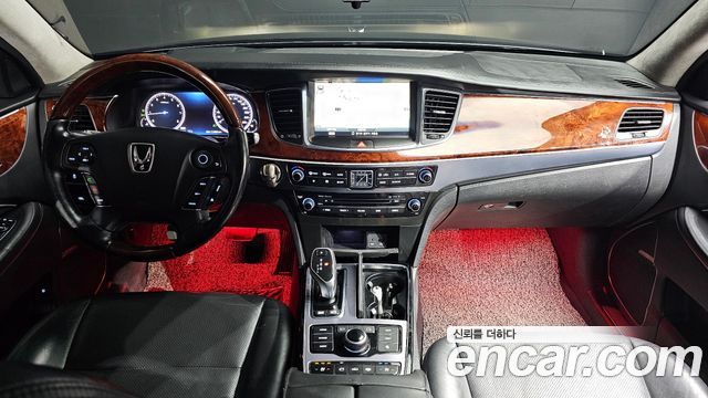 Hyundai Equus — interior