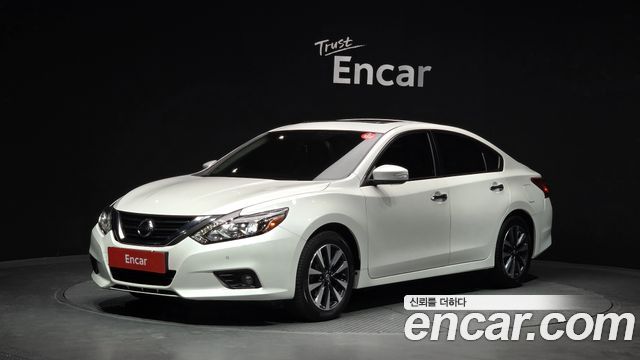 Nissan Altima — exterior