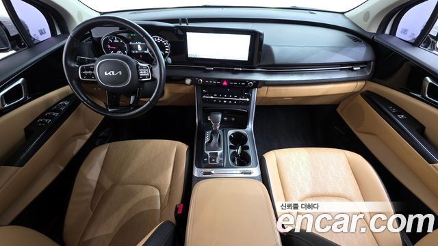 Kia Carnival — interior