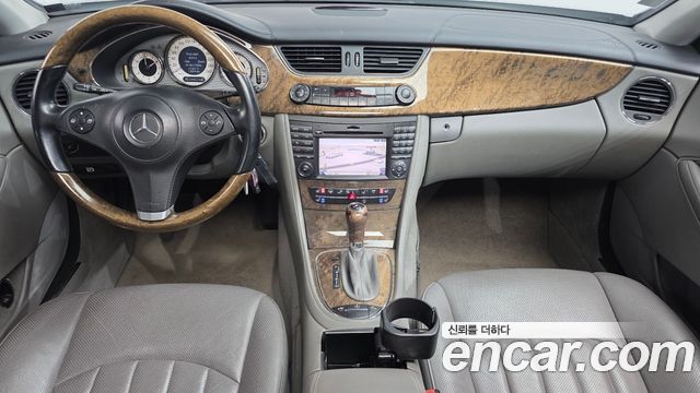Mercedes-Benz CLS-Class — interior