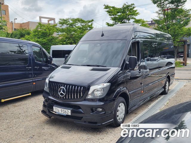 Mercedes-Benz Sprinter — exterior