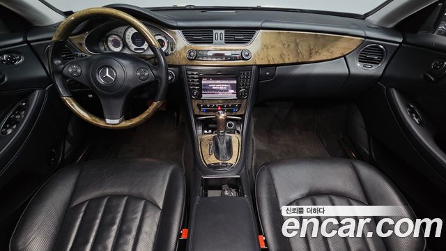 Mercedes-Benz CLS-Class — interior