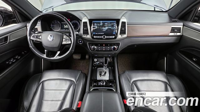 KG Mobility Rexton — interior