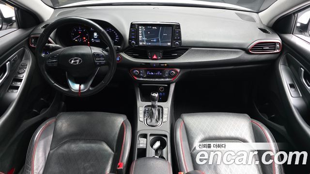 Hyundai i30 — interior
