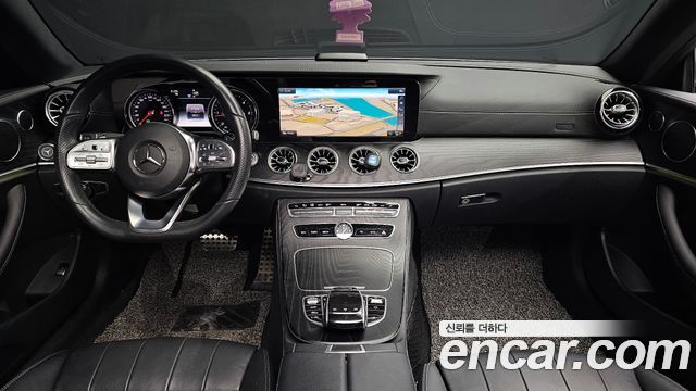 Mercedes-Benz E-Class — interior