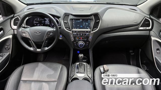 Hyundai Santa Fe — interior