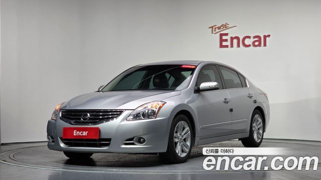 Nissan Altima — exterior
