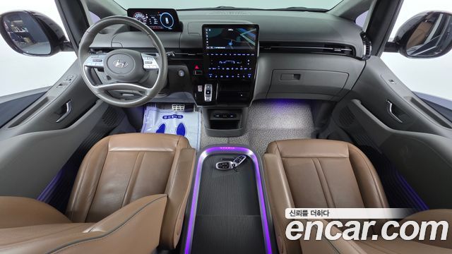 Hyundai Staria — interior