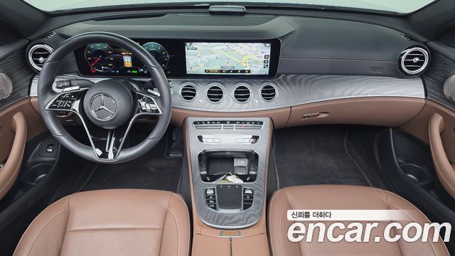Mercedes-Benz E-Class — interior