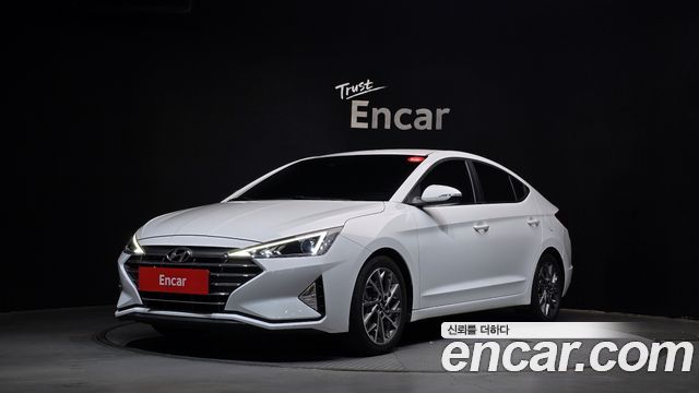 Hyundai Avante — exterior