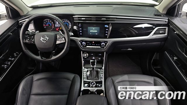 KG Mobility Korando — interior