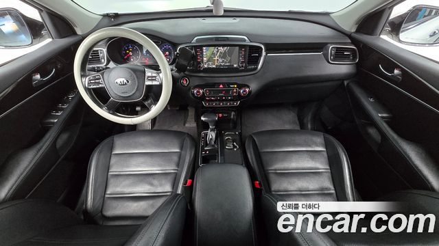 Kia Sorento — interior
