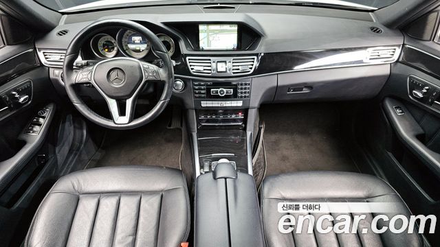 Mercedes-Benz E-Class — interior