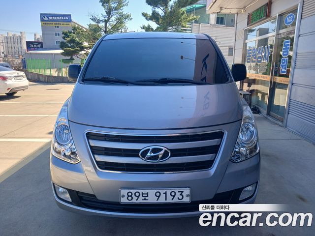 Hyundai Starex