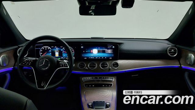 Mercedes-Benz E-Class — interior