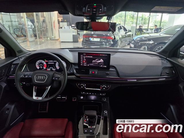 Audi SQ5 — interior