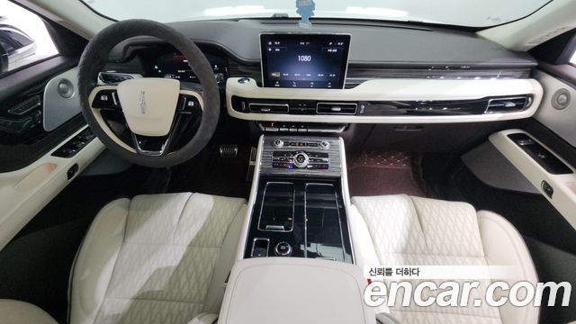 Lincoln Aviator — interior