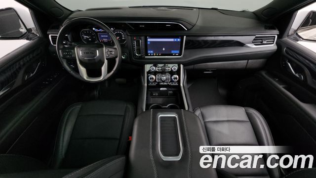 GMC Yukon — interior