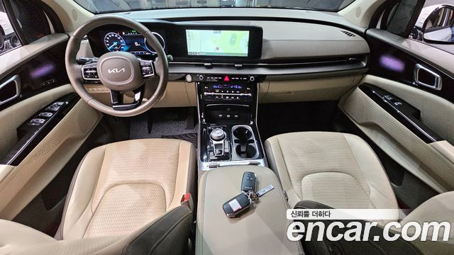 Kia Carnival — interior