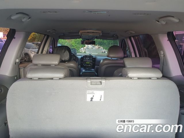 Kia Carnival — interior