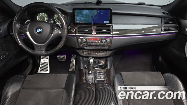 BMW X6 — interior