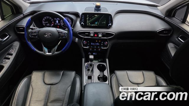 Hyundai Santa Fe — interior