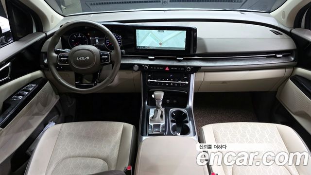 Kia Carnival — interior