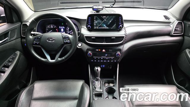 Hyundai Tucson — interior
