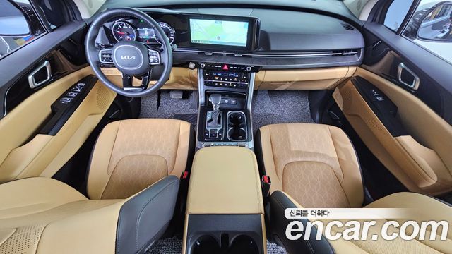Kia Carnival — interior