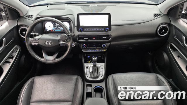 Hyundai Kona — interior