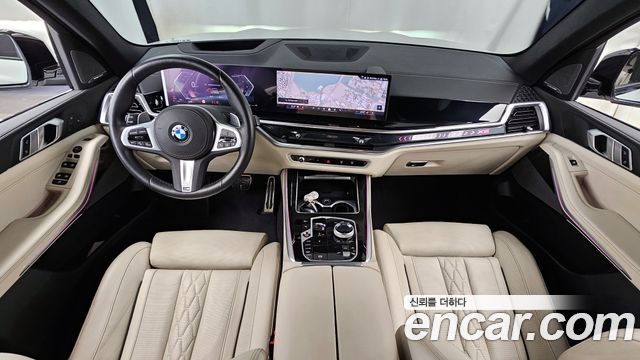 BMW X5 — interior