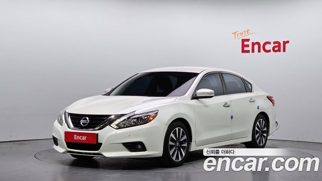 Nissan Altima — exterior