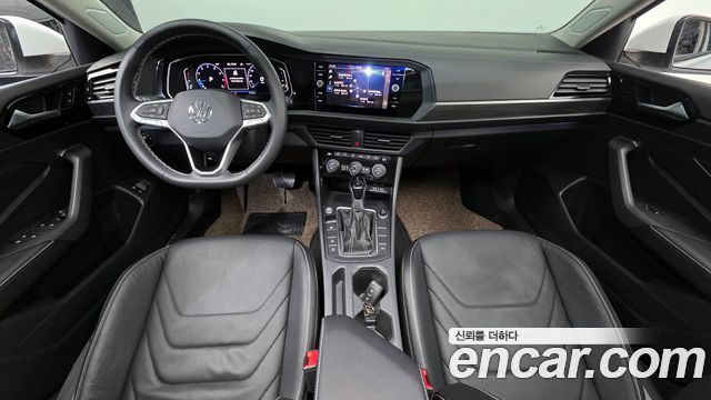 Volkswagen Jetta — interior