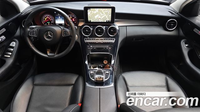 Mercedes-Benz C-Class — interior