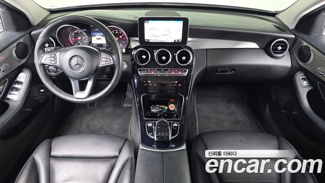 Mercedes-Benz C-Class — interior